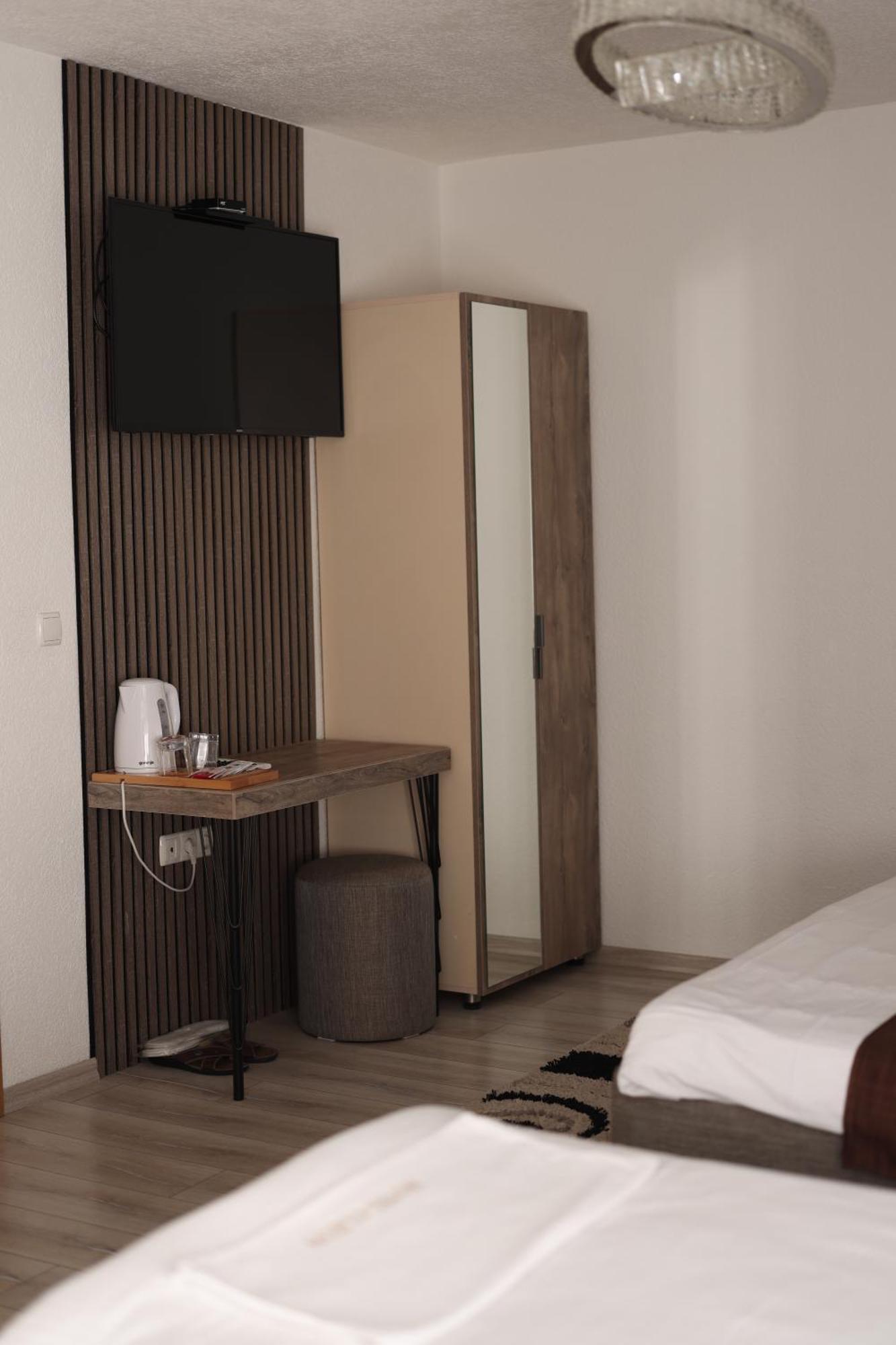 Hotel Cleon Prizren Exterior foto